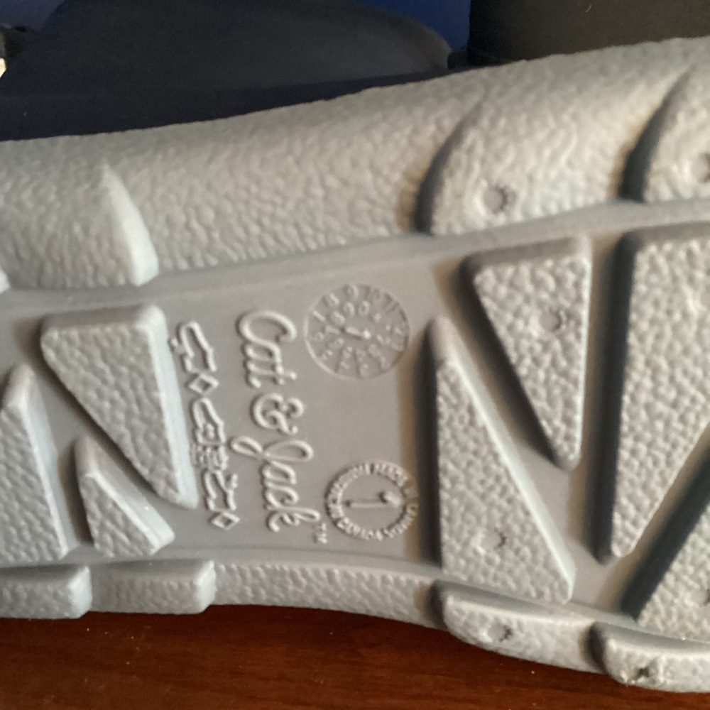 Cat & Jack Children’s Boots - Picture 3 of 7
